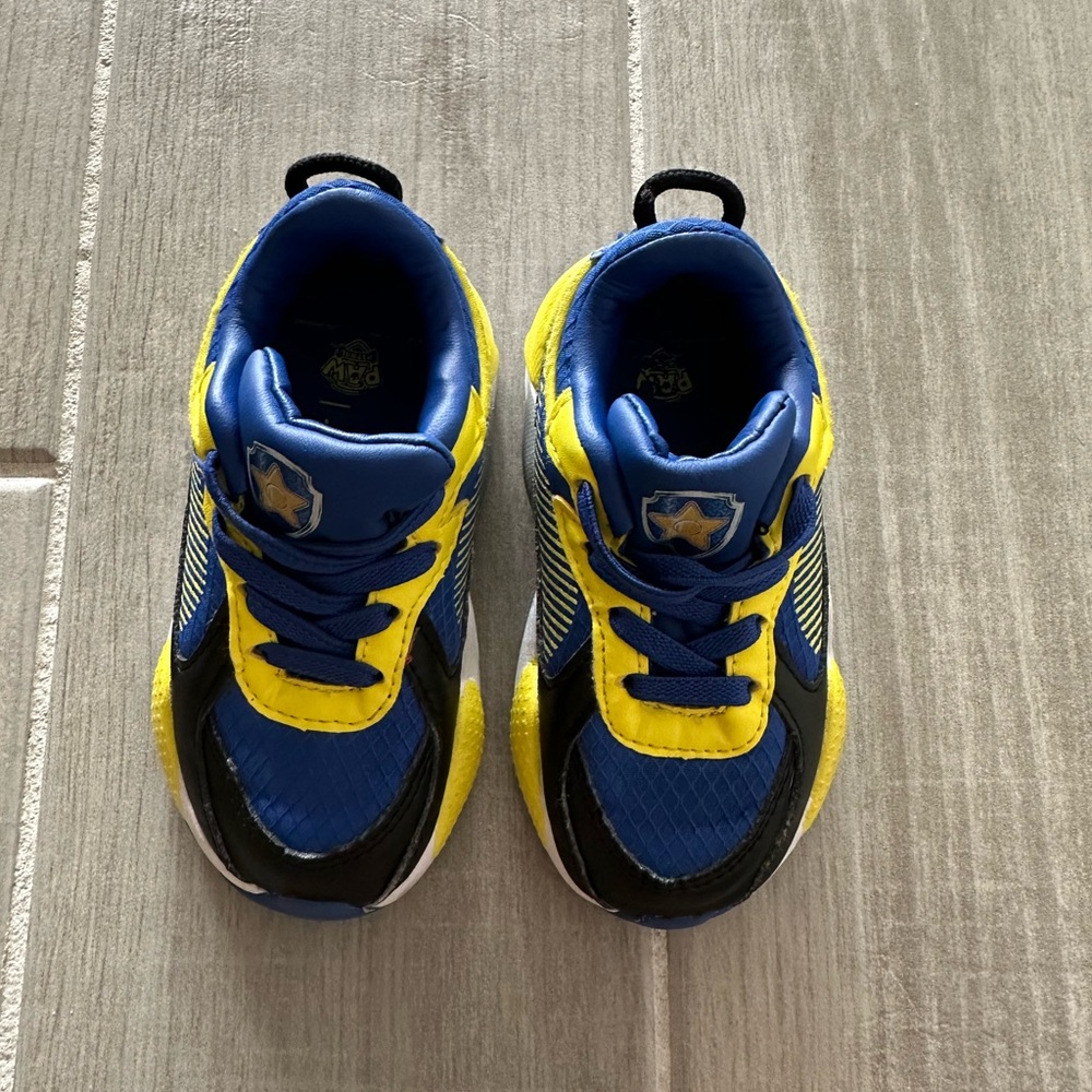 Puma Chase/Paw Patrol Toddler Sneakers/ size 6C